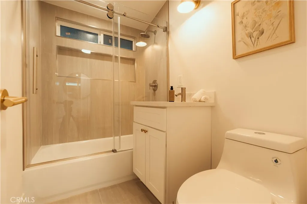 13670 Garrick Avenue, Sylmar, California 91342 home-pic-14